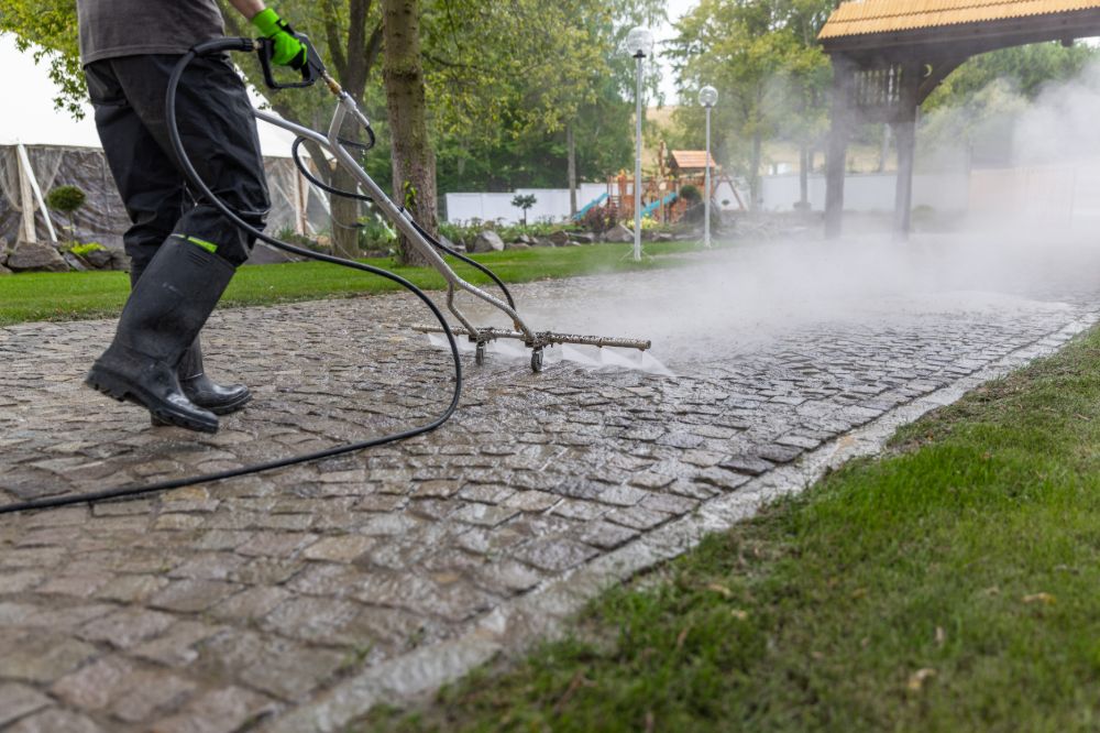 AdobeStock_1231869460 Weed Control
